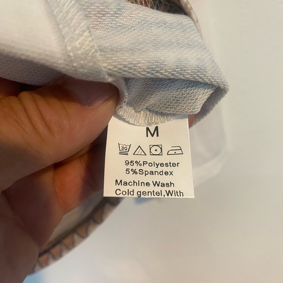 NWT Womans M Feather and Bead Hoodie - Picture 3 of 3